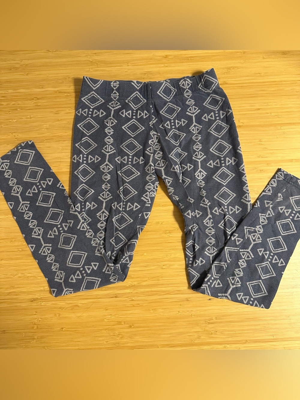Threads for Thought- Geometric Print Blue Leggings
